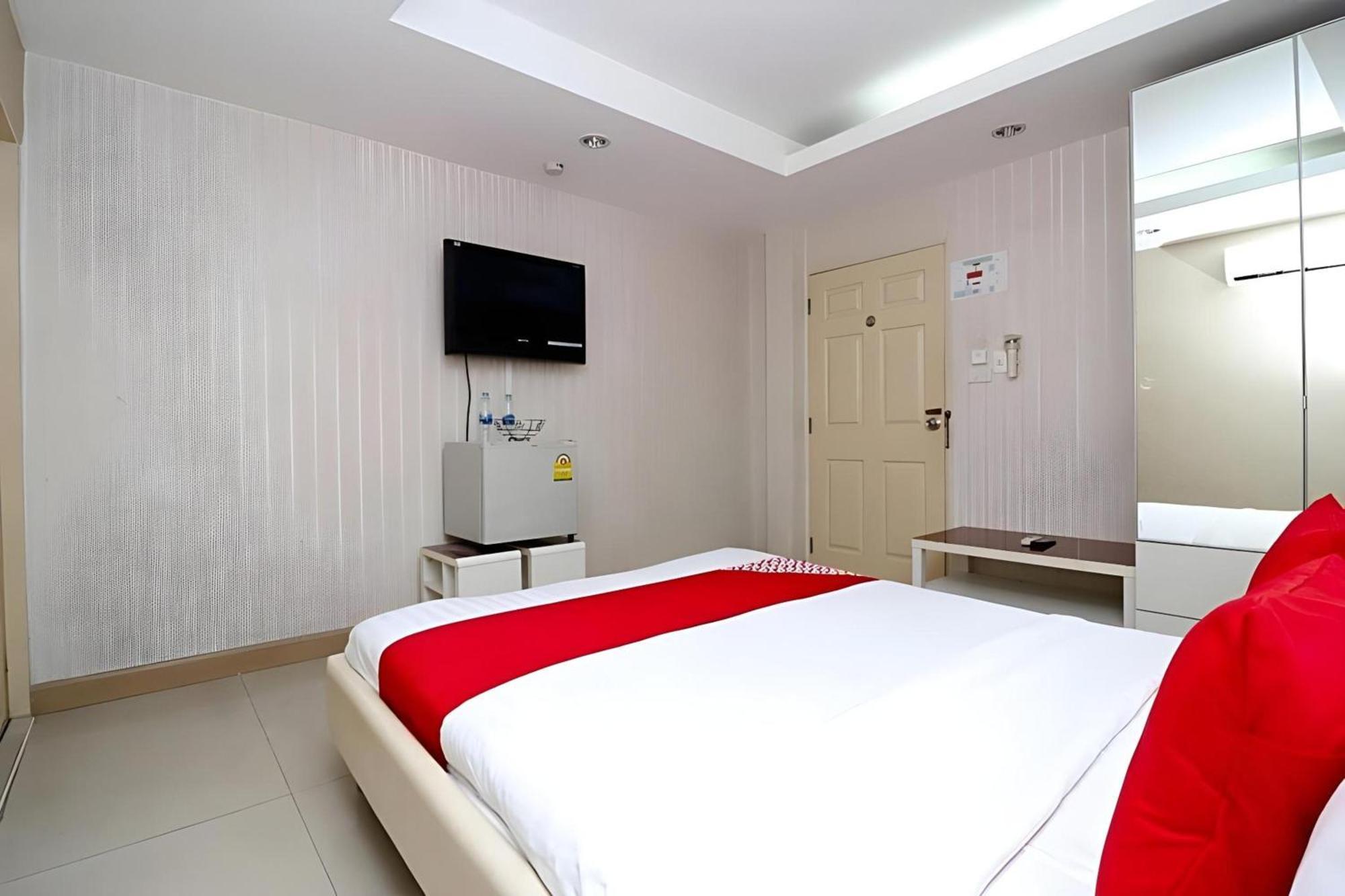 Diamond Residence Silom Bangkok Ngoại thất bức ảnh