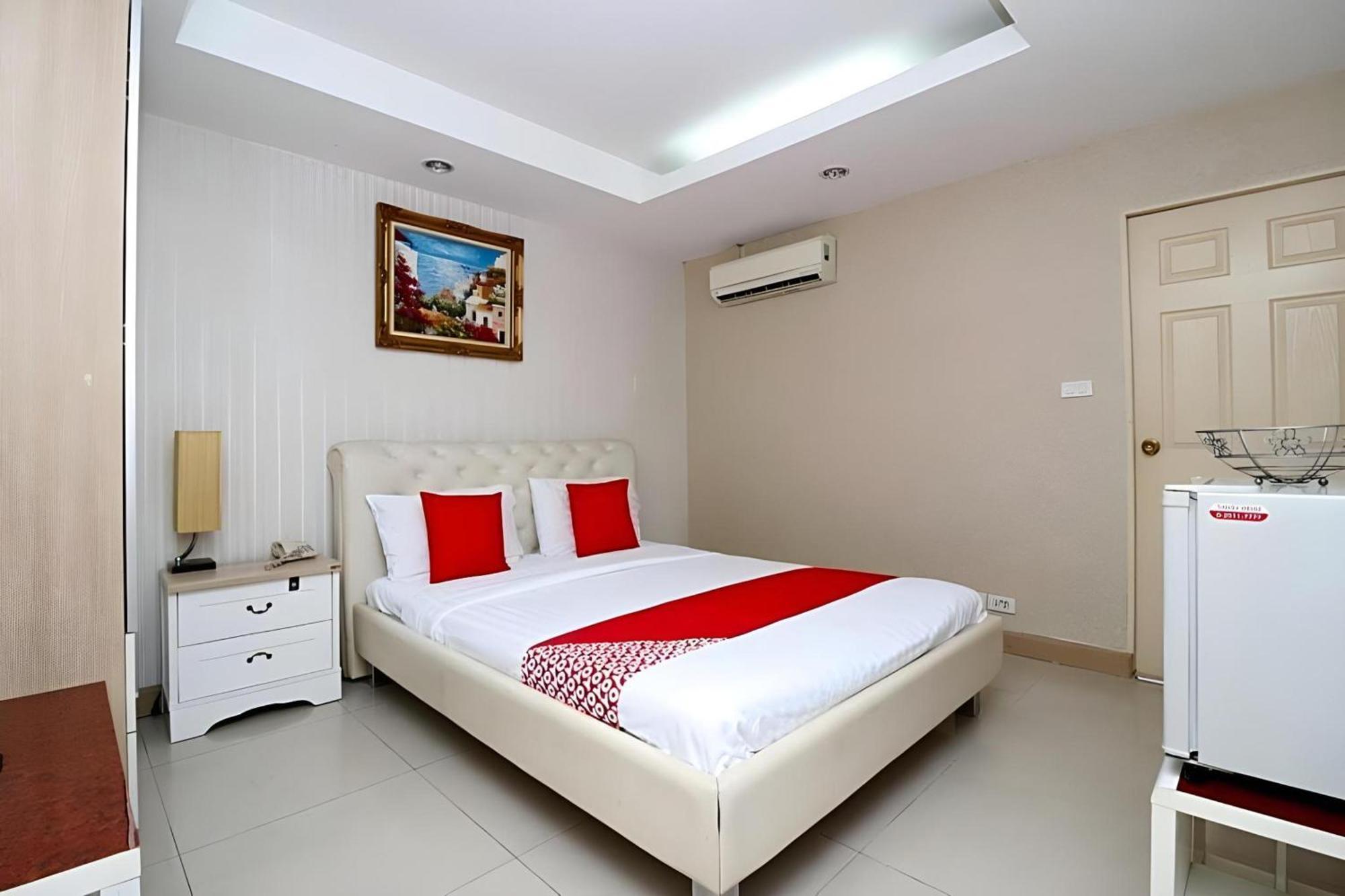 Diamond Residence Silom Bangkok Ngoại thất bức ảnh